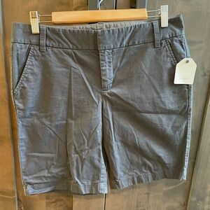 NWT Caslon women’a twill shorts